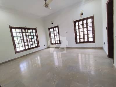 ڈی ایچ اے فیز 5 ڈی ایچ اے ڈیفینس,کراچی میں 3 کمروں کا 1 کنال بالائی پورشن 2.5 لاکھ میں کرایہ پر دستیاب ہے۔
