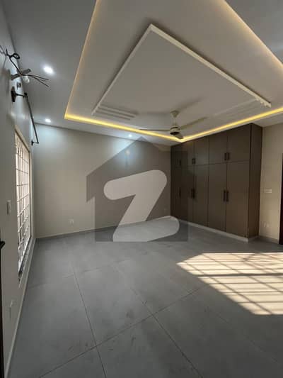 10 Marla Brand New Ground Portion Available For Rent In Gulberg Residencia