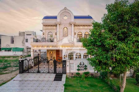ڈی ایچ اے فیز 6 ڈیفنس (ڈی ایچ اے),لاہور میں 4 کمروں کا 10 مرلہ مکان 5.99 کروڑ میں برائے فروخت۔