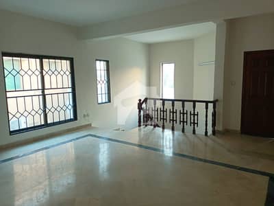 Luxurious Beautiful 500 Square Yard House For Sale