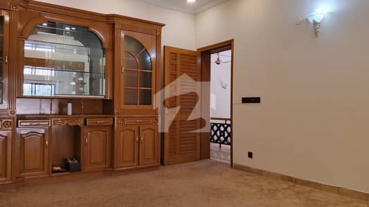 F-11 Beautiful Double Unit House For Rent F-11 Beautiful Double Unit House For Rent