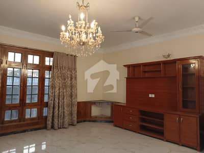 F-10 Beautiful Upper Portion For Rent