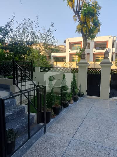 F-11/3 Beautiful House For Rent 5 Bedroom Study Room