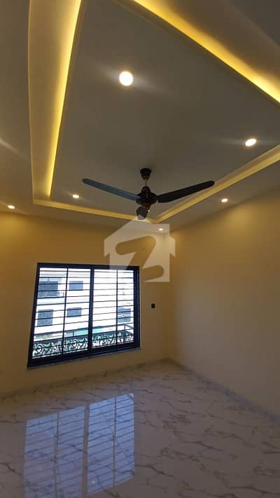 جی ۔ 14/2 جی ۔ 14,اسلام آباد میں 5 کمروں کا 4 مرلہ مکان 3.25 کروڑ میں برائے فروخت۔