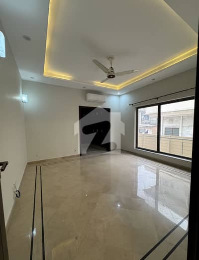 F-10 600 SQY Excellent Modern And Spacious House All New Bathrooms And Kitchen Tiled Flooring Ideal Location