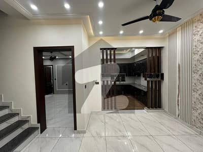 A Good Location 20 Marla Upper Portion Located In DC Colony - Kaghan Block Is Available For Rent