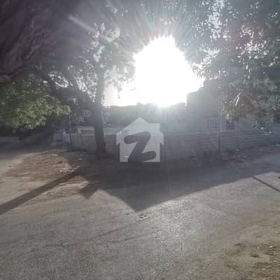 پی ای سی ایچ ایس جمشید ٹاؤن,کراچی میں 1 کنال رہائشی پلاٹ 13.0 کروڑ میں برائے فروخت۔ پی ای سی ایچ ایس جمشید ٹاؤن,کراچی میں 1 کنال رہائشی پلاٹ 13.0 کروڑ میں برائے فروخت۔
