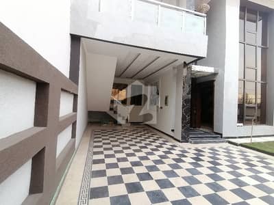 Buy A Prime Location 10 Marla House For sale In Range Road