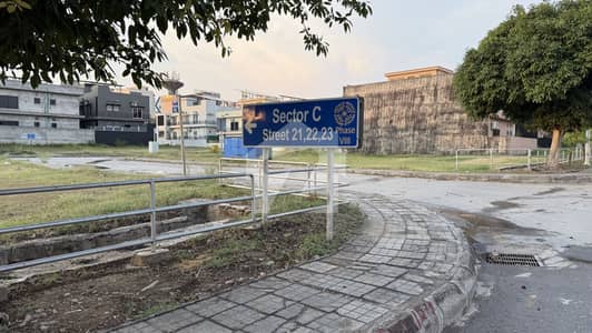 SECTOR C SOLID LAND PLOT
