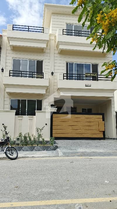 In Faisal Town - F-18 Of Faisal Town - F-18, A 8 Marla House Is Available