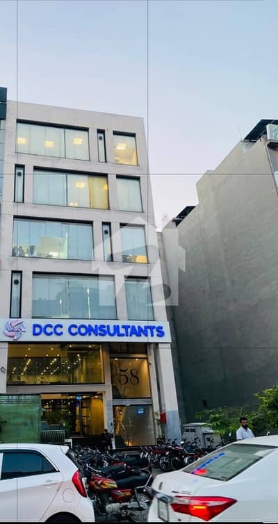 8 Marla Commercial Building for Sale
