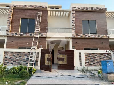 Aesthetic Good Location House Of 6 Marla For Sale Is Available