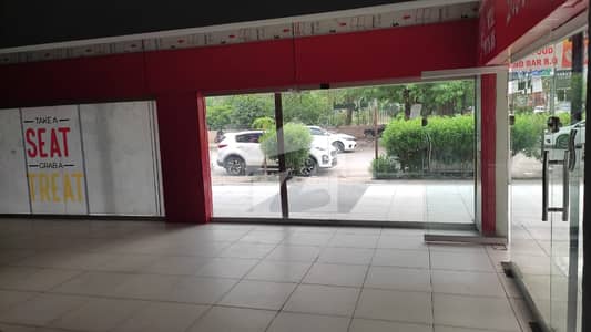 SHOP AVAILABLE FOR RENT