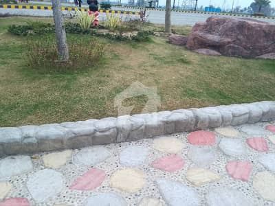 ڈی ایچ اے سیکٹر ڈی ڈی ایچ اے ڈیفینس,گوجرانوالہ میں 1 کنال رہائشی پلاٹ 1.15 کروڑ میں برائے فروخت۔