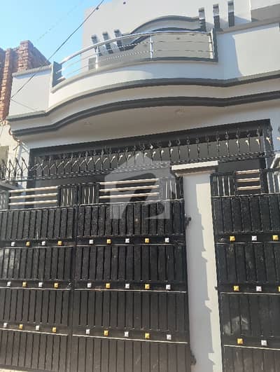 Prime Location House Of 10 Marla In Shah Rukn-E-Alam Colony Is Available
