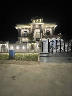 ڈی ایچ اے فیز 1 ۔ سیکٹر ایچ ڈی ایچ اے فیز 1,ڈی ایچ اے ڈیفینس,ملتان میں 5 کمروں کا 1 کنال مکان 5.25 کروڑ میں برائے فروخت۔