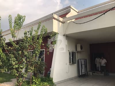 1 Kanal House Available For Sale In Cavalry Ground