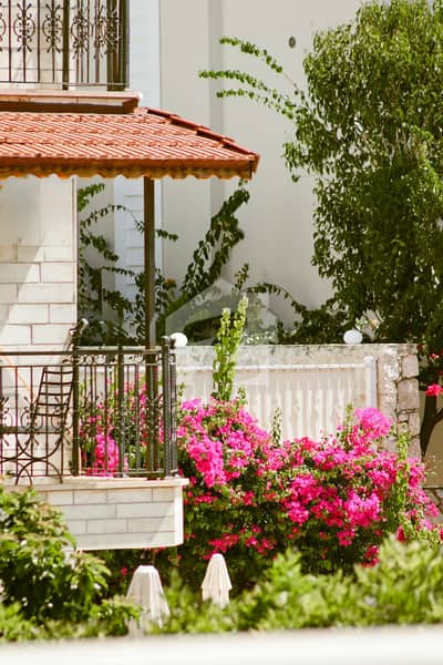 Luxury 40 Kanal Farmhouse on Main Park Road | 3 Mins Drive from Serena Hotel | Prime Investment Opportunity