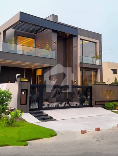 1 KANAL LUXURY FACING PARK HOUSE WITH BEAUTIFUL VIEW OF MODERN ELEVATION AVAILABLE FOR SALE IN IEP ENGINEERING TOWN