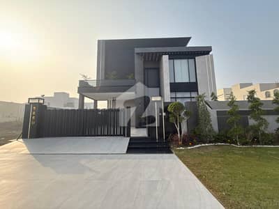 1 KANAL BRAND NEW MODERN AND DESIGNER HOUSE AVAILABLE FOR SALE IN IEP ENGINEERING TOWN