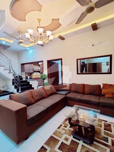 5 MARLA TRIPLE STOREY HOUSE FOE SALE IN EDEN BOULEVARD COLLEGE ROAD.