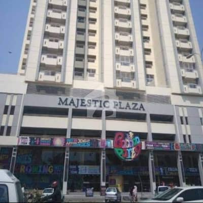 کلفٹن ۔ بلاک 8 کلفٹن,کراچی میں 4 کمروں کا 9 مرلہ فلیٹ 1.8 لاکھ میں کرایہ پر دستیاب ہے۔