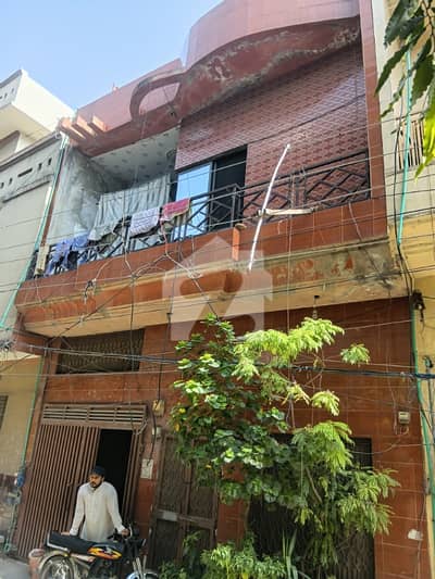 کینال بینک ہاؤسنگ سکیم لاہور میں 4 کمروں کا 4 مرلہ مکان 1.35 کروڑ میں برائے فروخت۔ کینال بینک ہاؤسنگ سکیم لاہور میں 4 کمروں کا 4 مرلہ مکان 1.35 کروڑ میں برائے فروخت۔