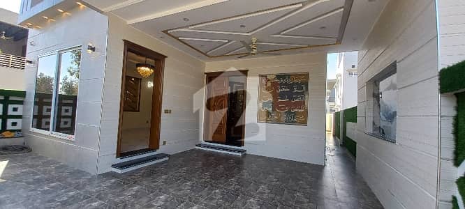 Brand New Luxurious 8 Marla House For Sale