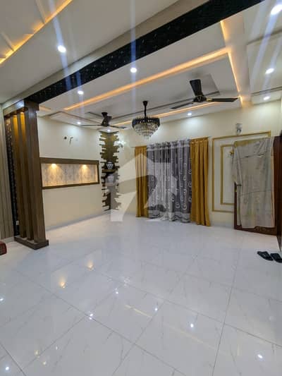 Luxurious Beautiful 5 Marla House Is For Sale