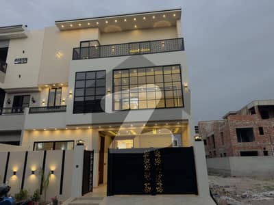 7.5 Marla Modern House For Sale In Buch Villas Multan