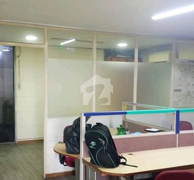 کیولری گراؤنڈ لاہور میں 6 مرلہ Studio دفتر 1.25 لاکھ میں کرایہ پر دستیاب ہے۔