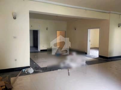 2 Kanal Upper Portion For rent In Gulberg 3 Lahore In Only Rs. 200000 2 Kanal Upper Portion For rent In Gulberg 3 Lahore In Only Rs. 200000