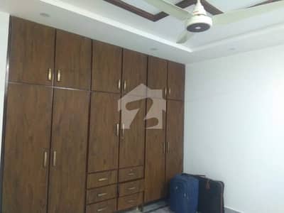 8 marla investor rate little bit used house for sale in model city