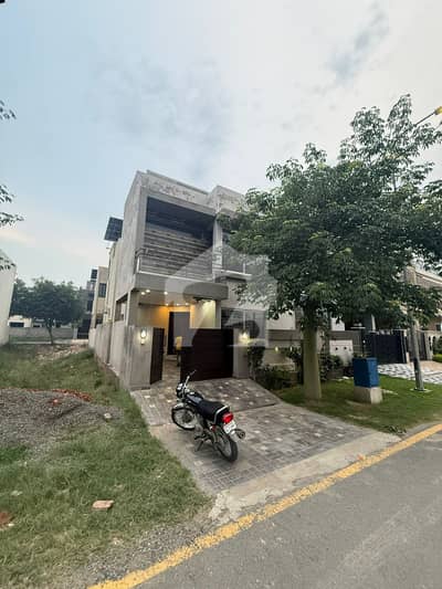 ڈی ایچ اے 9 ٹاؤن ۔ بلاک سی ڈی ایچ اے 9 ٹاؤن,ڈیفنس (ڈی ایچ اے),لاہور میں 3 کمروں کا 5 مرلہ مکان 94.0 ہزار میں کرایہ پر دستیاب ہے۔ ڈی ایچ اے 9 ٹاؤن ۔ بلاک سی ڈی ایچ اے 9 ٹاؤن,ڈیفنس (ڈی ایچ اے),لاہور میں 3 کمروں کا 5 مرلہ مکان 94.0 ہزار میں کرایہ پر دستیاب ہے۔