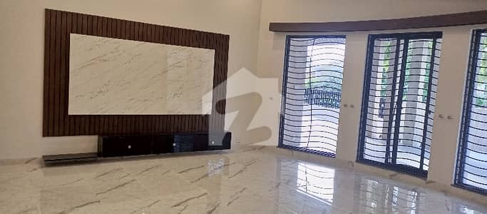 ایف ۔ 6/3 ایف ۔ 6,اسلام آباد میں 6 کمروں کا 2 کنال مکان 58.0 کروڑ میں برائے فروخت۔