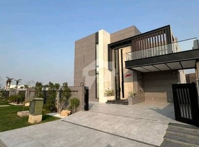 2 Kanal (1 KANAL MODREN HOUSE+ 1 KANAL LAWN) ELEGANT AND FULLY FURNISHED SUPER HOT LOCATED BUNGALOW IS AVAILABLE IN THE BEST BLOCK OF DHA LAHORE.
