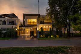 SYED BROTHERS PROUDLY OFFERS 1-Kanal Elegant And Fully Maintained Bungalow Is Available In The Best Block Of DHA Lahore SYED BROTHERS PROUDLY OFFERS 1-Kanal Elegant And Fully Maintained Bungalow Is Available In The Best Block Of DHA Lahore