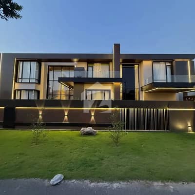2 KANAL MODERN DESIGN 6-BED MANSION WITH THEATER NEAR RAYA PHASE 6 2 KANAL MODERN DESIGN 6-BED MANSION WITH THEATER NEAR RAYA PHASE 6