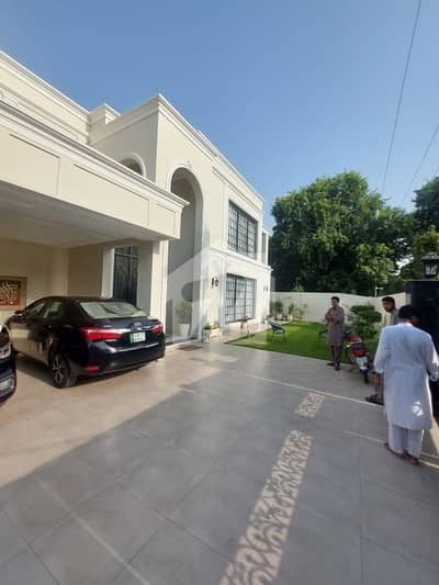1-KANAL ELEGANT AND FULLY MAINTAINED SUPER HOT LOCATED BUNGALOW IS AVAILABLE IN THE BEST BLOCK OF DHA LAHORE.