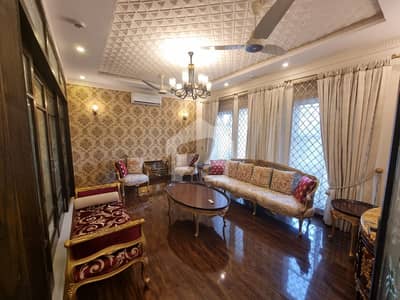 ڈی ایچ اے فیز 5 ڈیفنس (ڈی ایچ اے),لاہور میں 5 کمروں کا 1 کنال مکان 15.5 کروڑ میں برائے فروخت۔