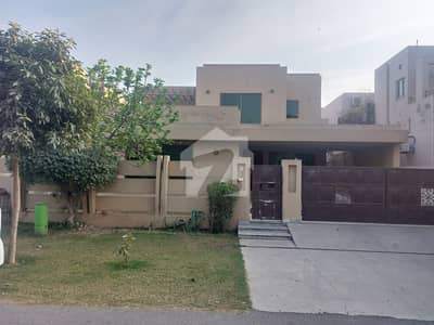 1-KANAL ELEGANT AND FULLY MAINTAINED SUPER HOT LOCATED BUNGALOW IS AVAILABLE IN THE BEST BLOCK OF DHA LAHORE