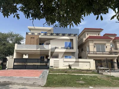 جی ۔ 15/2 جی ۔ 15,اسلام آباد میں 8 کمروں کا 1 کنال مکان 7.9 کروڑ میں برائے فروخت۔
