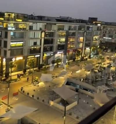 ڈی ایچ اے فیز 6 ڈیفنس (ڈی ایچ اے),لاہور میں 8 مرلہ Studio عمارت 39.0 کروڑ میں برائے فروخت۔
