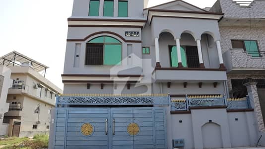 جی ۔ 15 اسلام آباد میں 5 کمروں کا 8 مرلہ مکان 3.6 کروڑ میں برائے فروخت۔