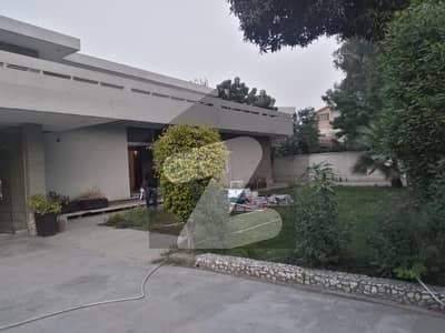 گارڈن ٹاؤن - ابو بھکر بلاک گارڈن ٹاؤن,لاہور میں 5 کمروں کا 3 کنال مکان 27.0 کروڑ میں برائے فروخت۔