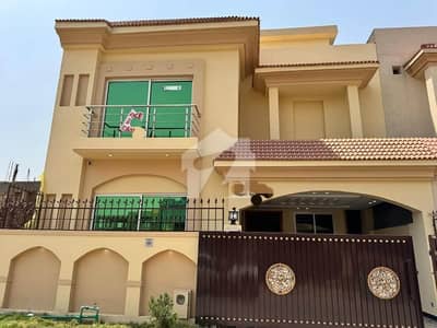 بحریہ ٹاؤن فیز 8 ۔ سفاری ویلی بحریہ ٹاؤن فیز 8,بحریہ ٹاؤن راولپنڈی,راولپنڈی میں 5 کمروں کا 7 مرلہ مکان 2.65 کروڑ میں برائے فروخت۔ بحریہ ٹاؤن فیز 8 ۔ سفاری ویلی بحریہ ٹاؤن فیز 8,بحریہ ٹاؤن راولپنڈی,راولپنڈی میں 5 کمروں کا 7 مرلہ مکان 2.65 کروڑ میں برائے فروخت۔