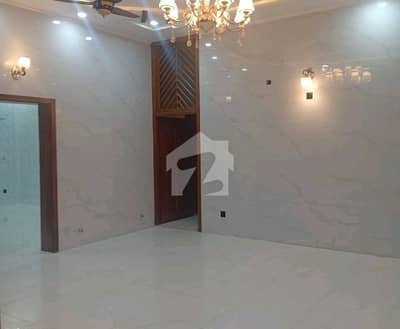 14 Marla House In Central G-11 Markaz For rent