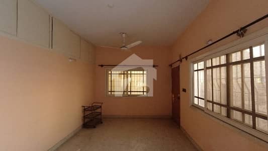 Double Storey 240 Square Yards House Available In Gulshan-E-Iqbal - Block 5 For Sale