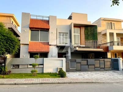 ڈی ایچ اے فیز 2 - سیکٹر ڈی ڈی ایچ اے ڈیفینس فیز 2,ڈی ایچ اے ڈیفینس,اسلام آباد میں 6 کمروں کا 1 کنال مکان 12.95 کروڑ میں برائے فروخت۔ ڈی ایچ اے فیز 2 - سیکٹر ڈی ڈی ایچ اے ڈیفینس فیز 2,ڈی ایچ اے ڈیفینس,اسلام آباد میں 6 کمروں کا 1 کنال مکان 12.95 کروڑ میں برائے فروخت۔