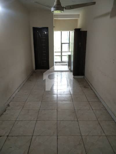 Room For Rent At Hot Location In Valencia Town